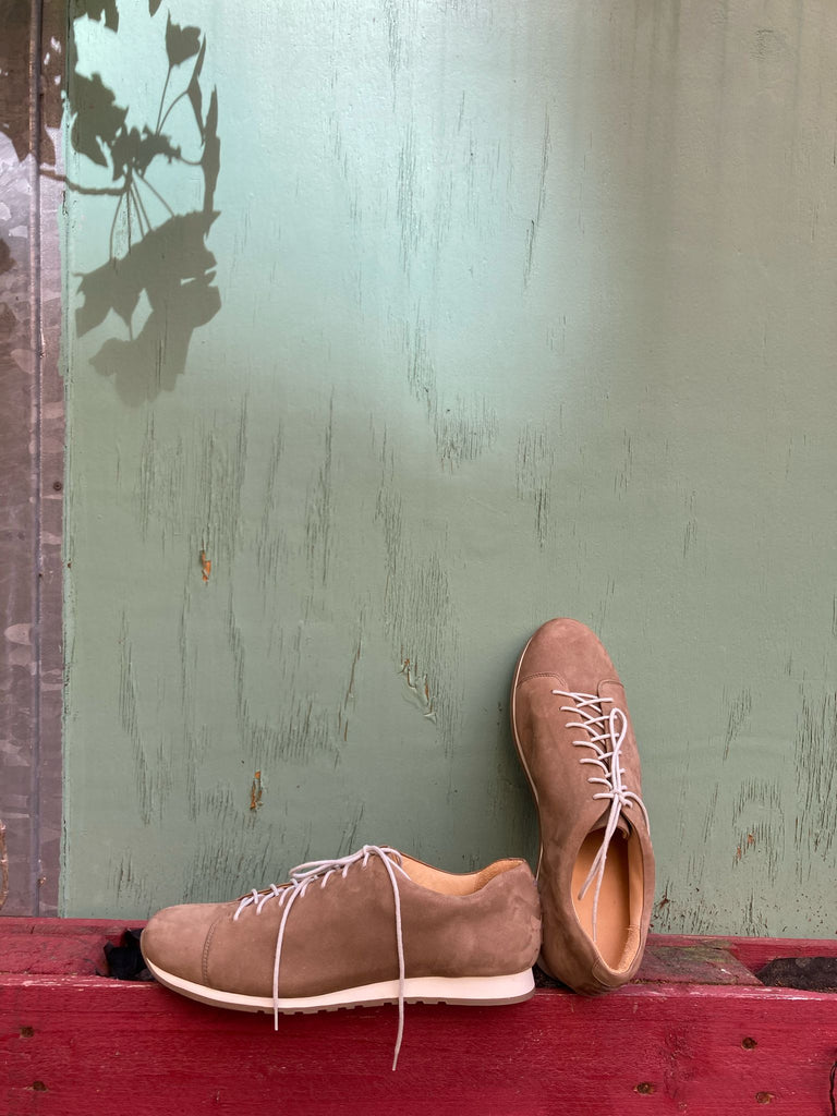 DAS TAUPE SNEAKER