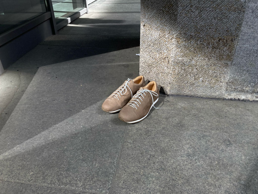 DAS TAUPE SNEAKER