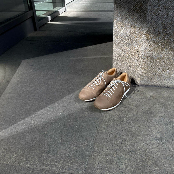 DAS TAUPE SNEAKER